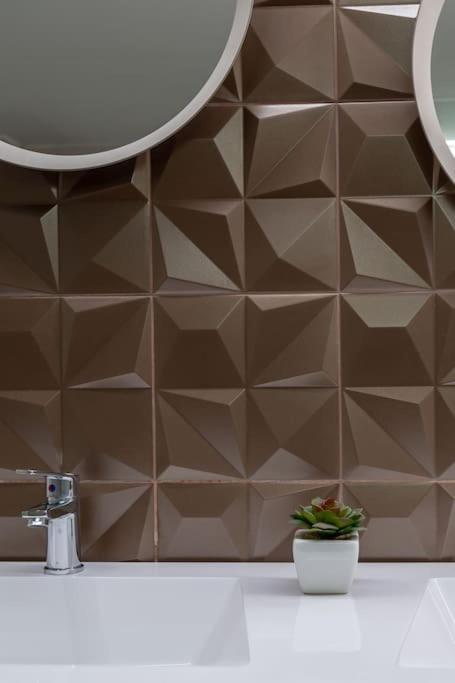 Premium Apartment By Hi5-King Street'S Luxury Budapest Bagian luar foto