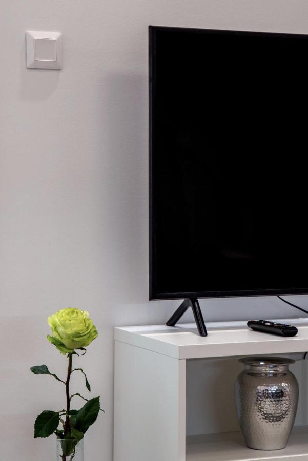 Premium Apartment By Hi5-King Street'S Luxury Budapest Bagian luar foto