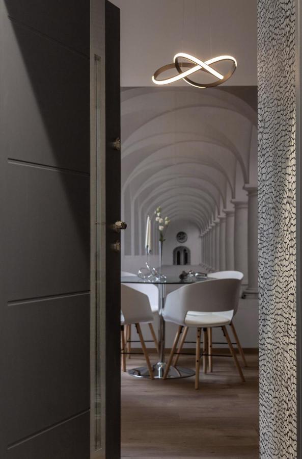 Premium Apartment By Hi5-King Street'S Luxury Budapest Bagian luar foto